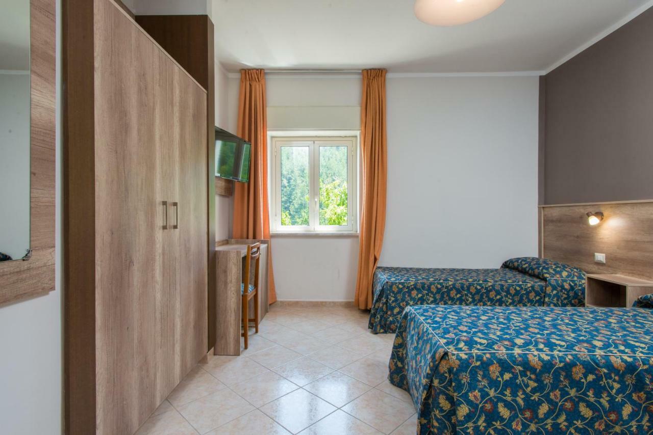 Hotel Tasso Camigliatello Silano Kültér fotó
